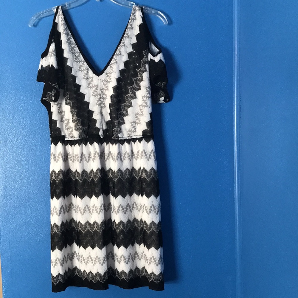 Juniors Lily Rose Cold Shoulders Dress
